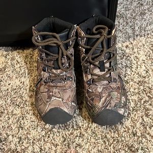 Boy’s Ozark Trail Camo Hiking Boots Size 4